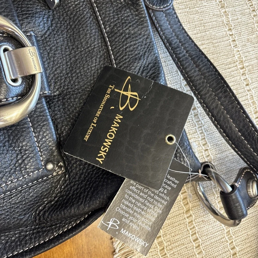 B Makowsky Leather Shoulder Bag‎ Black NWT with Dust Bag Excellent Condition